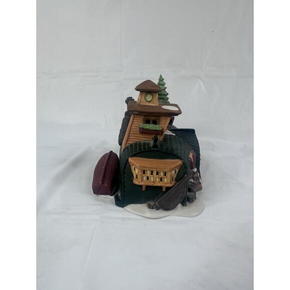 Dept 56 DICKENS VILLAGE Peggotty's Seaside Cottage 5550 Christmas HOUSE Heritage - Picture 2 of 7